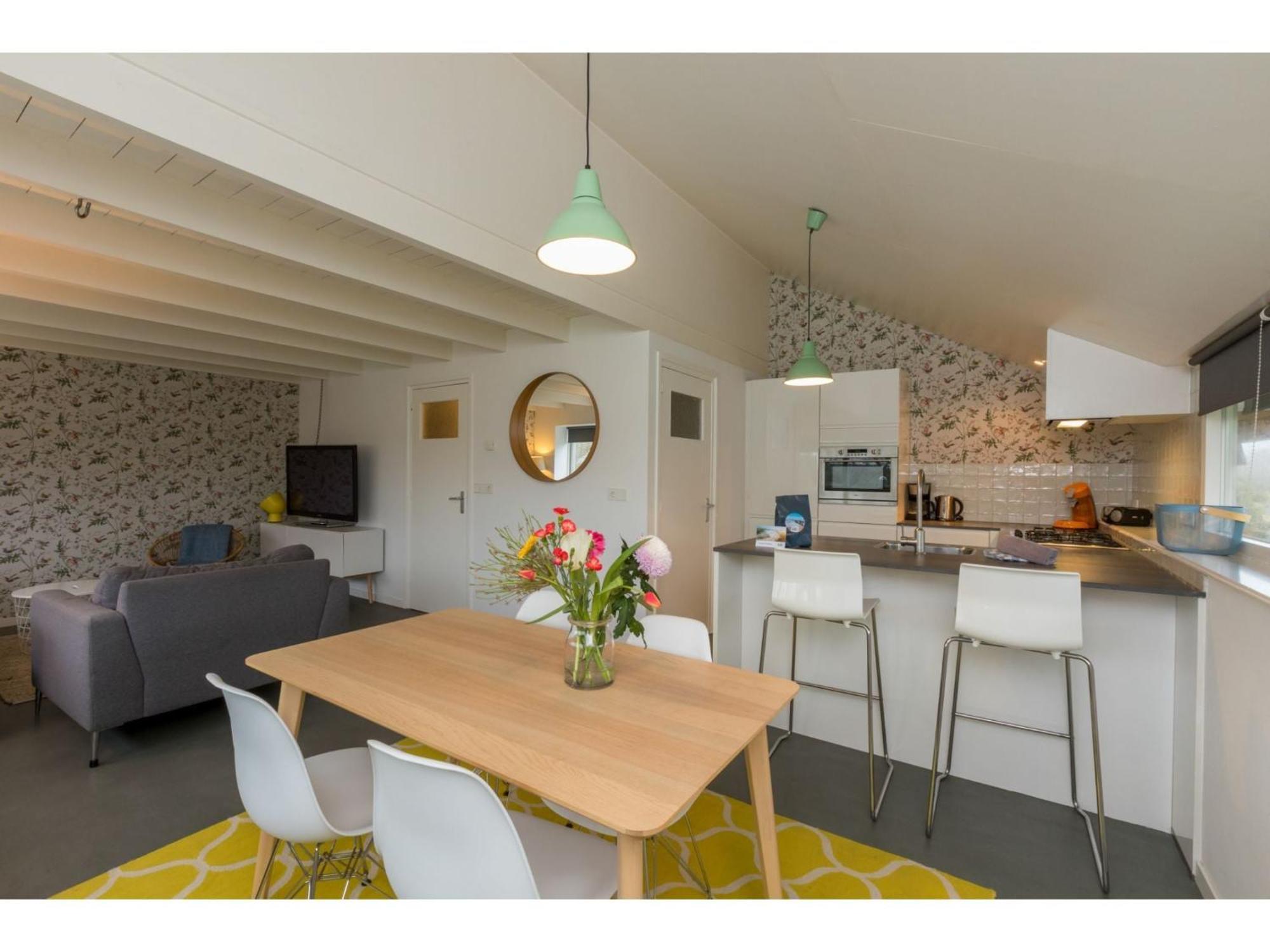 Superb Apartment Near The Beach In Vrouwenpolder Buitenkant foto