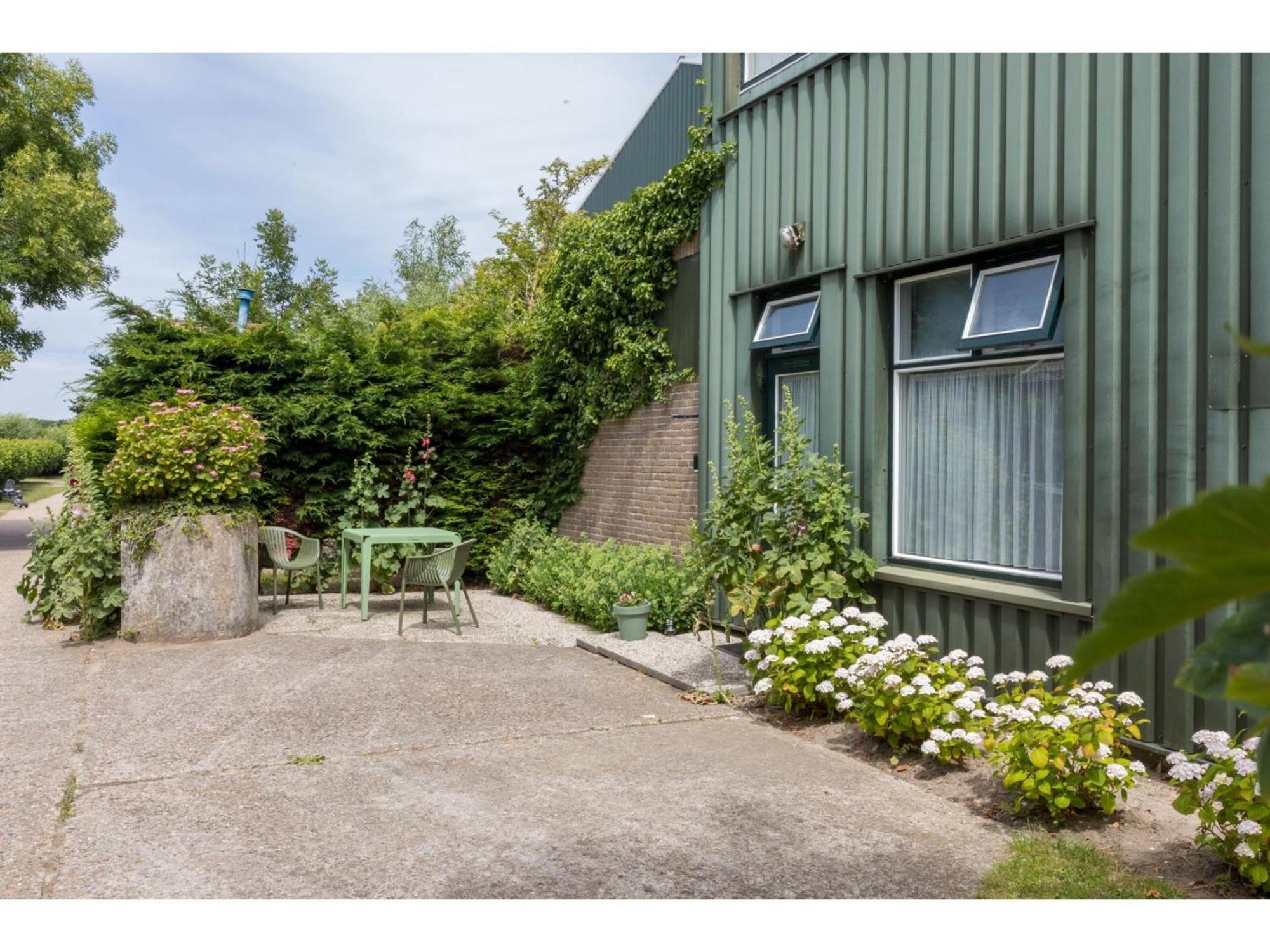 Superb Apartment Near The Beach In Vrouwenpolder Buitenkant foto