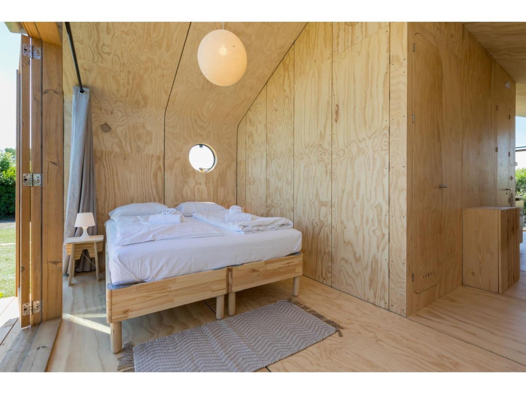 Superb Apartment Near The Beach In Vrouwenpolder Buitenkant foto