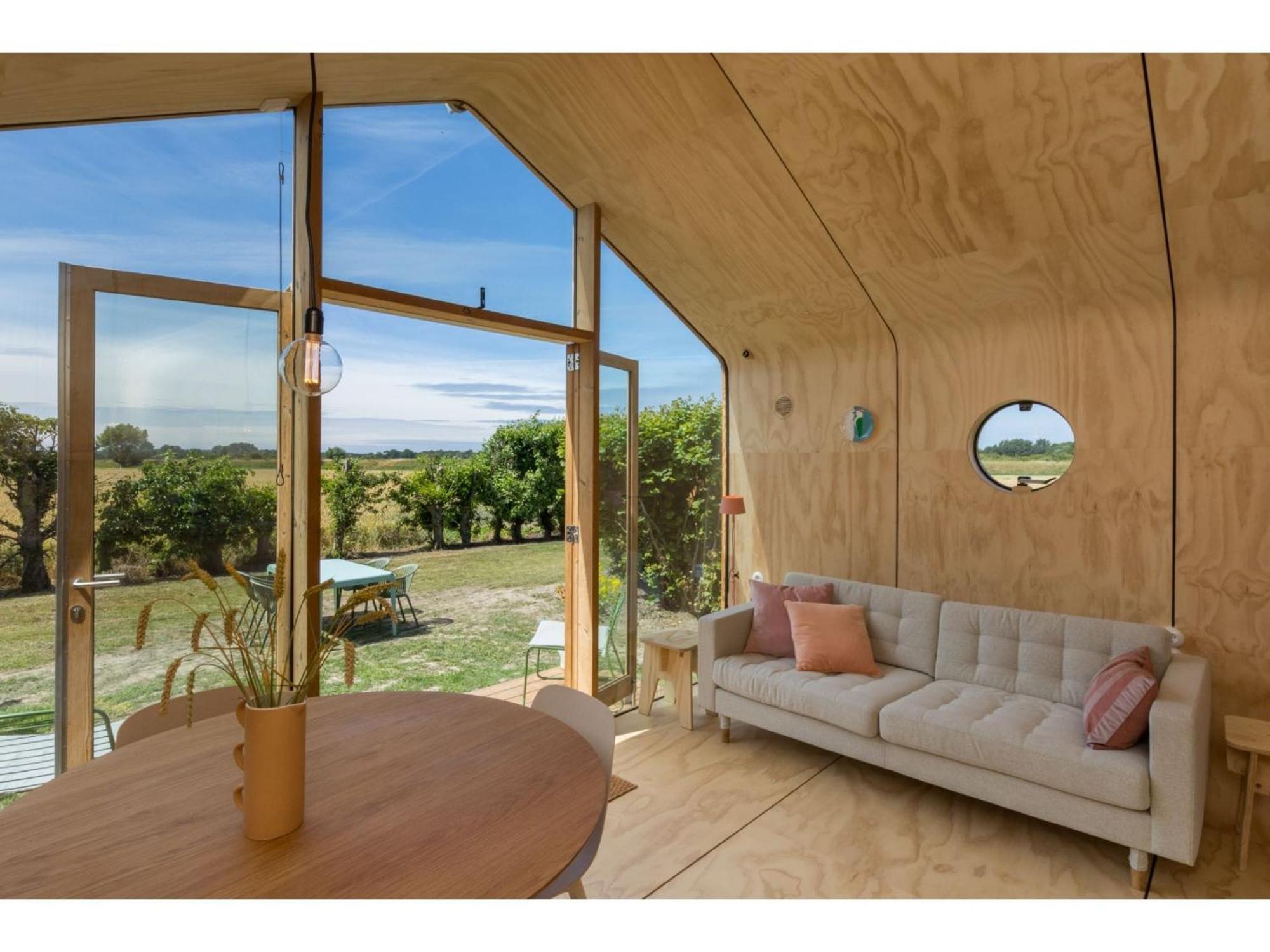 Superb Apartment Near The Beach In Vrouwenpolder Buitenkant foto